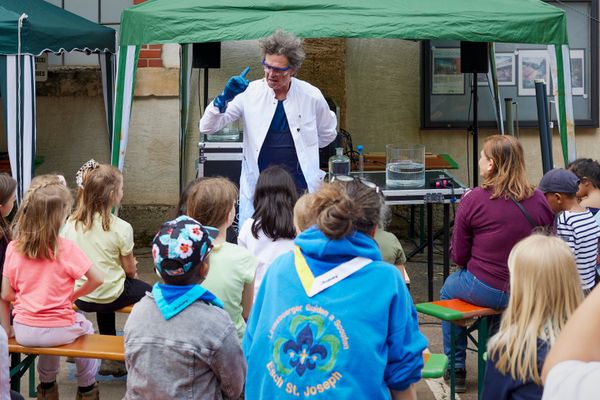 A workshop about water during the "Dag an der Natur"